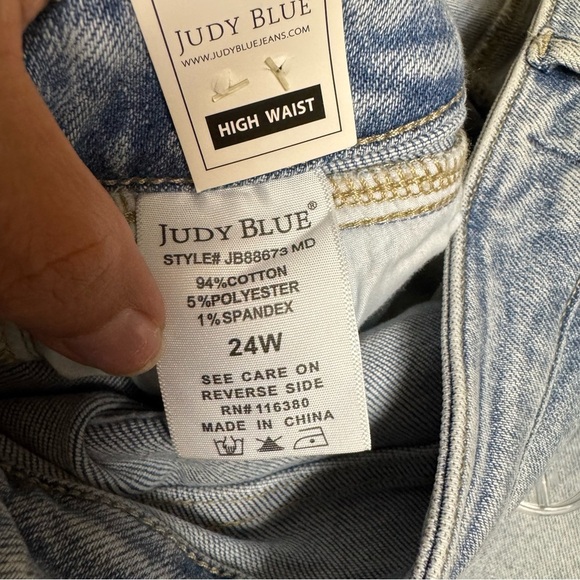 NEW Judy Blue Retro Wide Leg Jean Plus Size 24W Light Wash Tummy Control Stretch - Picture 9 of 11